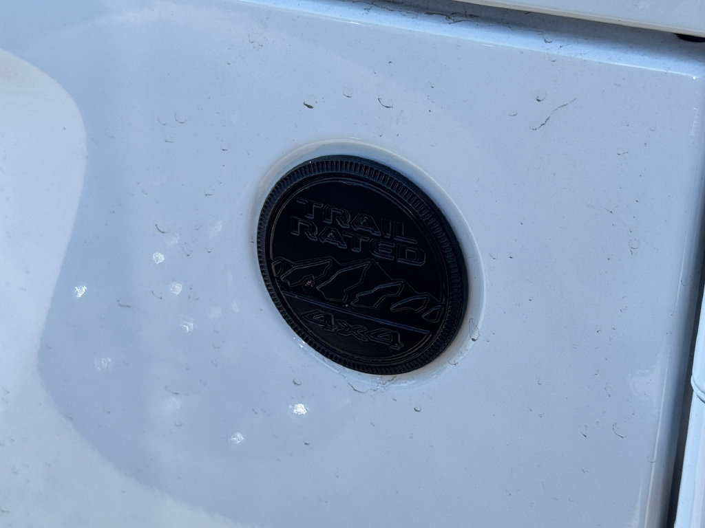 Used 2022 Jeep Wrangler Unlimited Sahara AWD/4WD image 7