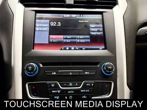 Used 2016 Ford Fusion SE FWD image 30