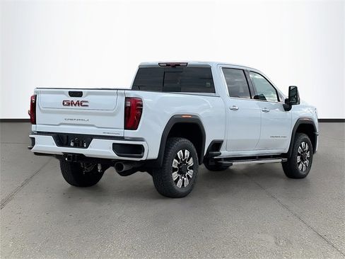 New 2026 GMC Sierra 2500 Denali w/ Denali Reserve Package image 4