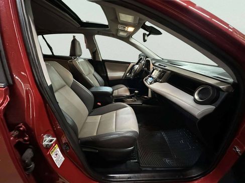 Used 2014 Toyota RAV4 Limited w/ Technology Package AWD/4WD image 31