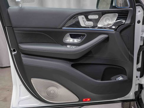 New 2026 Mercedes-Benz Maybach GLS 600 4MATIC image 21