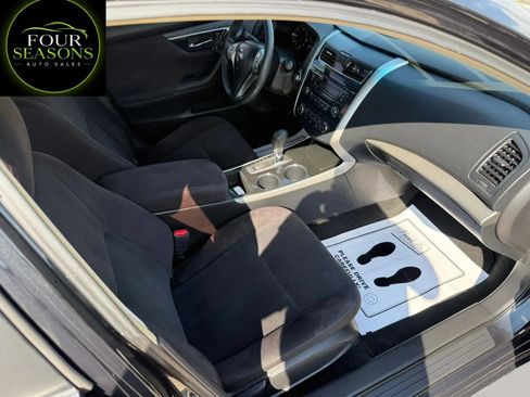Used 2013 Nissan Altima 2.5 S FWD image 5