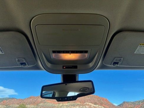 Used 2020 Chevrolet Colorado ZR2 w/ ZR2 Midnight Special Edition image 16