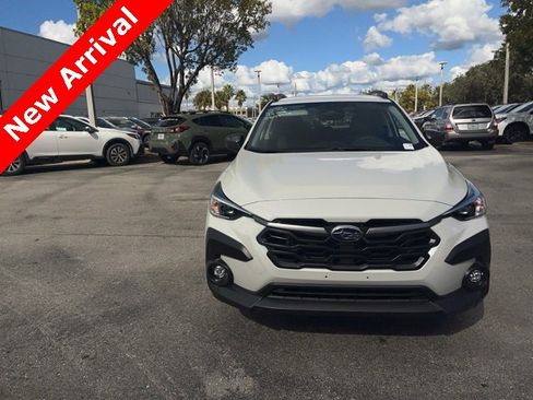 Used 2024 Subaru Crosstrek 2.0i Premium image 4