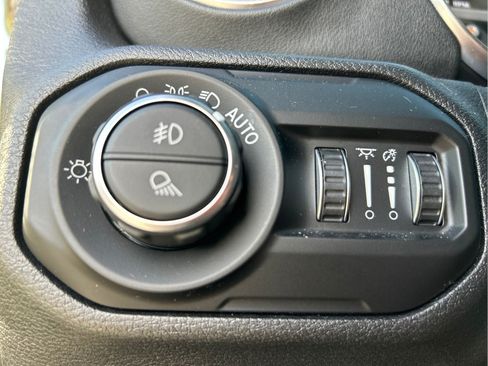 Used 2021 Jeep Gladiator Overland w/ Popular Equipment Package AWD/4WD image 25