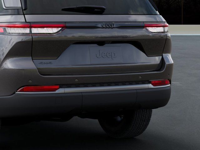 New 2026 Jeep Grand Cherokee Altitude AWD/4WD image 13