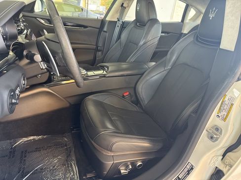 Certified 2022 Maserati Quattroporte Modena RWD image 20