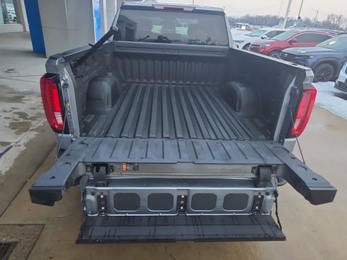 Used 2023 GMC Sierra 1500 SLT w/ SLT Convenience Package image 13