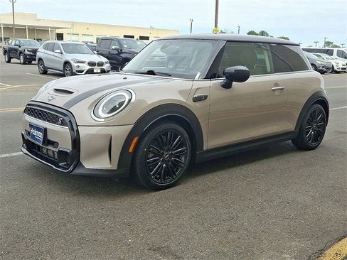 Used 2024 MINI Cooper S image 4