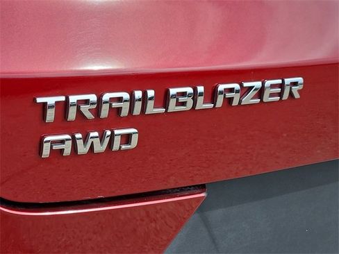 Used 2024 Chevrolet TrailBlazer LT w/ Convenience Package image 10