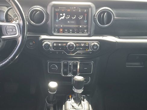Used 2020 Jeep Wrangler Unlimited Sahara AWD/4WD image 18