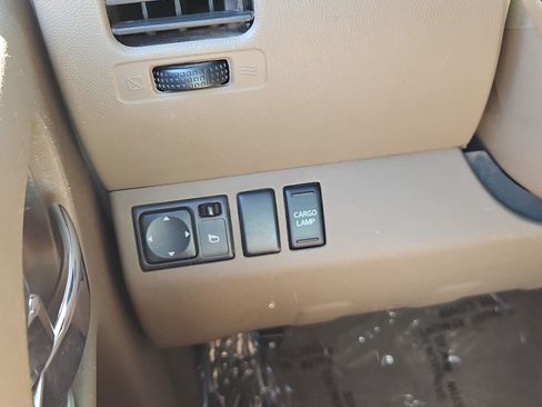 Used 2007 Nissan Frontier SE w/ SE Value Truck Pkg RWD image 15