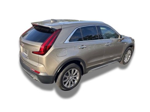 Used 2020 Cadillac XT4 Premium Luxury w/ Cold Weather Package FWD image 4