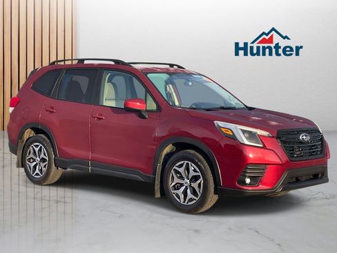 Certified 2024 Subaru Forester Premium AWD/4WD image 1