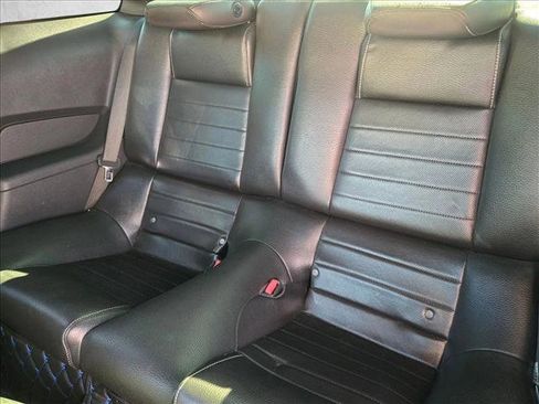 Used 2012 Ford Mustang GT Premium image 19