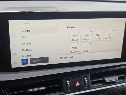 Used 2024 Lexus ES 300h w/ Premium Package FWD image 18