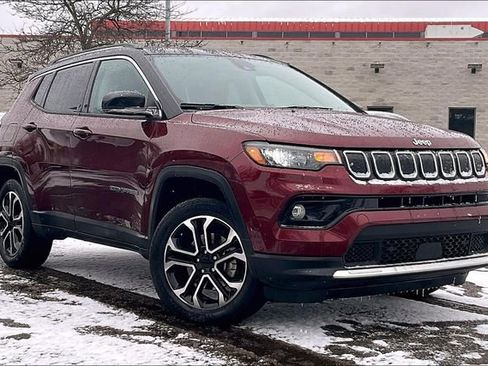 Used 2022 Jeep Compass Limited image 34