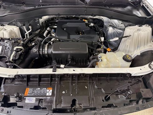 Used 2020 Ford Explorer XLT w/ Equipment Group 202A RWD image 96