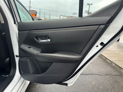 Used 2021 Nissan Sentra SR image 23