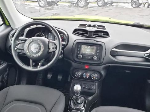 Used 2017 Jeep Renegade Altitude image 14