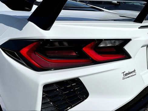Used 2023 Chevrolet Corvette Stingray Preferred Cpe w/ Z51 Performance Package RWD image 21
