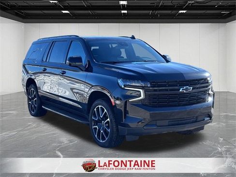 Used 2023 Chevrolet Suburban RST image 7