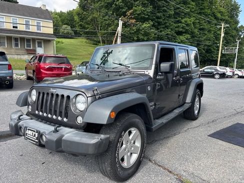Used 2017 Jeep Wrangler Unlimited Sport w/ Quick Order Package 24S AWD/4WD image 3