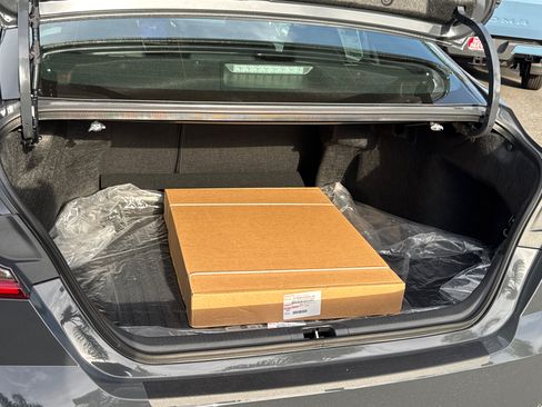 New 2026 Toyota Camry SE w/ Convenience Package FWD image 9
