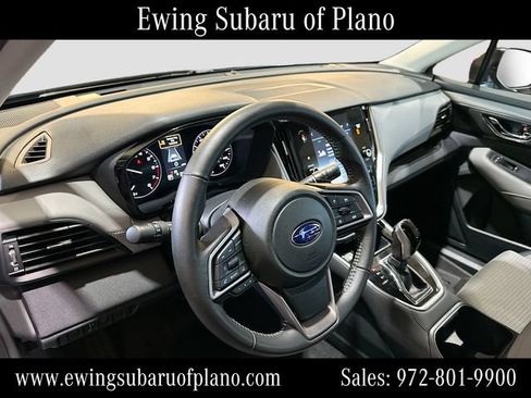 Used 2025 Subaru Outback Premium AWD/4WD image 9