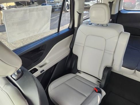 New 2026 Lincoln Aviator AWD w/ Jet Appearance Package image 15