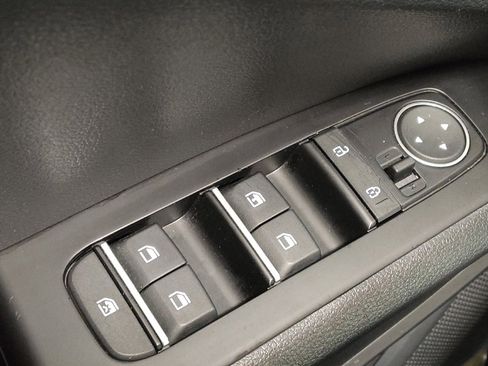 Used 2025 Kia Soul LX image 27