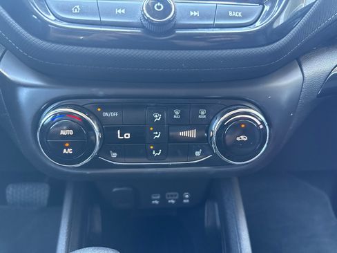 Used 2023 Chevrolet TrailBlazer LT w/ Convenience Package AWD/4WD image 24