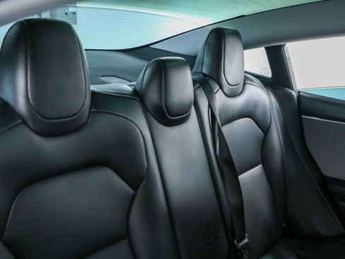 Used 2025 Tesla Model 3 Long Range RWD image 25