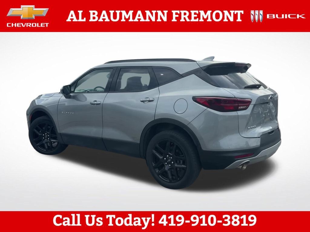 Used 2024 Chevrolet Blazer LT w/ Convenience Package FWD image 5