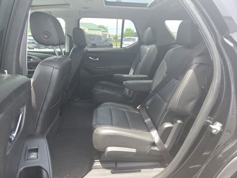 Used 2020 Chevrolet Traverse LT w/ LT Premium Package AWD/4WD image 20