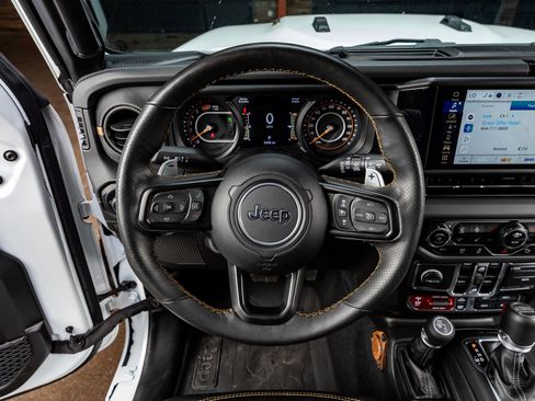 Used 2024 Jeep Wrangler Unlimited Rubicon 392 image 16