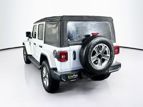 Used 2021 Jeep Wrangler Unlimited Sahara AWD/4WD image 5