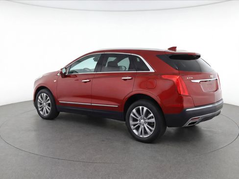 Certified 2024 Cadillac XT5 Premium Luxury w/ Technology Package FWD image 3