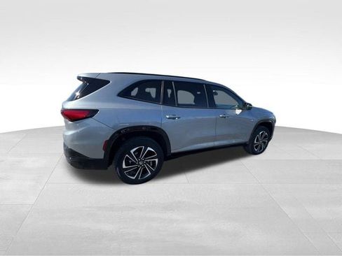 Used 2025 Buick Enclave Sport Touring FWD image 11