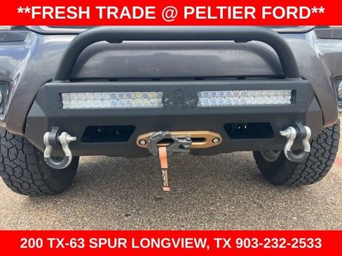Used 2015 Toyota Tacoma PreRunner w/ SR5 Package RWD image 9