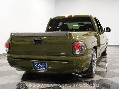 Used 2002 Chevrolet Silverado 1500 LS w/ Electrical Convenience Pkg image 12