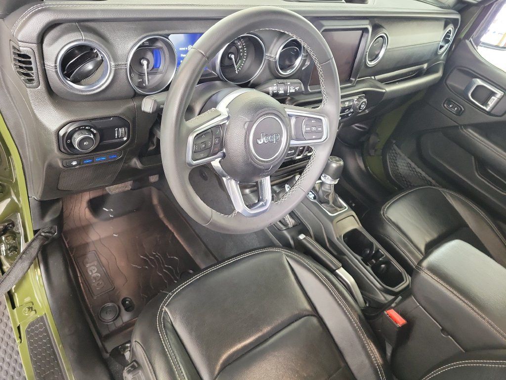 Used 2023 Jeep Wrangler Unlimited Sahara AWD/4WD image 11