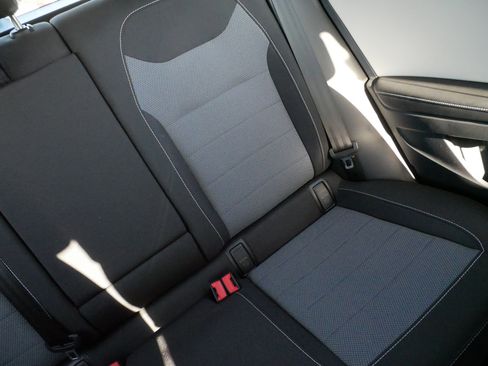 Certified 2025 Volkswagen Taos S AWD/4WD image 11