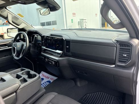 Used 2026 Chevrolet Silverado 1500 LT AWD/4WD image 28