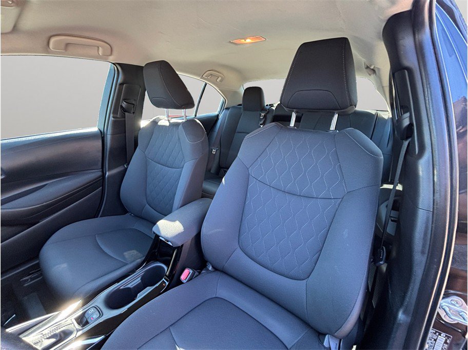 Used 2022 Toyota Corolla LE FWD image 16