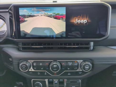 New 2025 Jeep Gladiator High Tide image 14