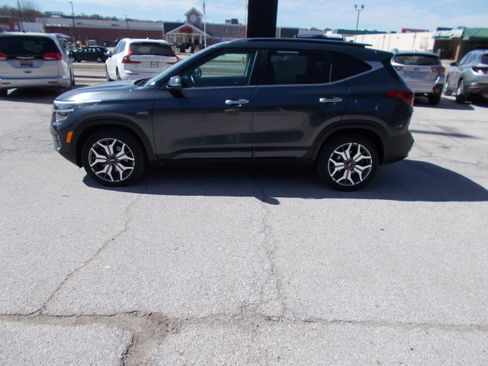 Used 2021 Kia Seltos SX image 8