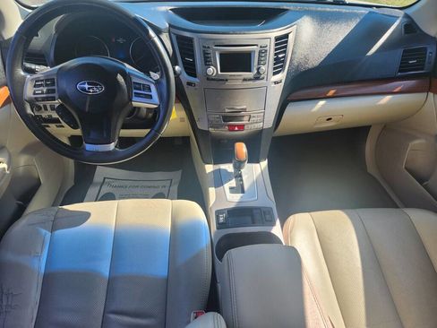 Used 2013 Subaru Outback 2.5i Limited AWD/4WD image 10