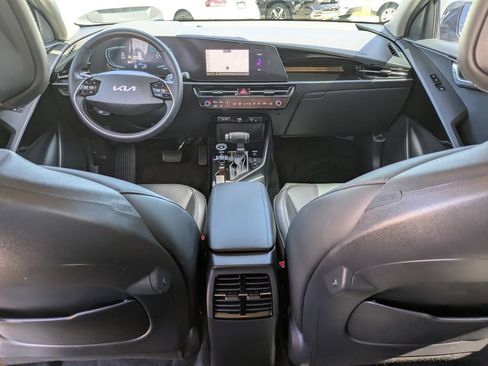 Certified 2024 Kia Niro EX FWD image 14