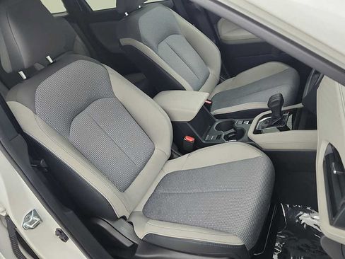 Used 2025 Subaru Forester Premium AWD/4WD image 23